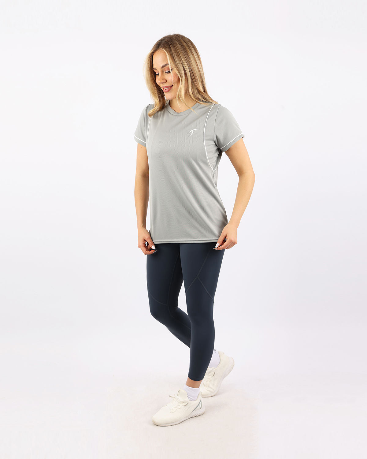 Ultra-Soft Cropped Gray T-Shirt-Atum -30899759