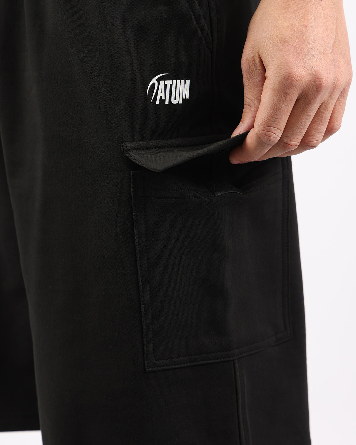 Essential Cargo Men's Black Shorts-Atum -76215785