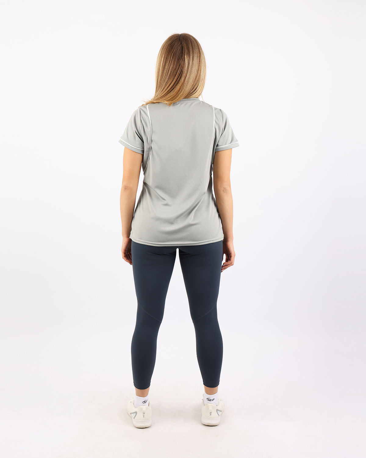 Ultra-Soft Cropped Gray T-Shirt-Atum -97651848