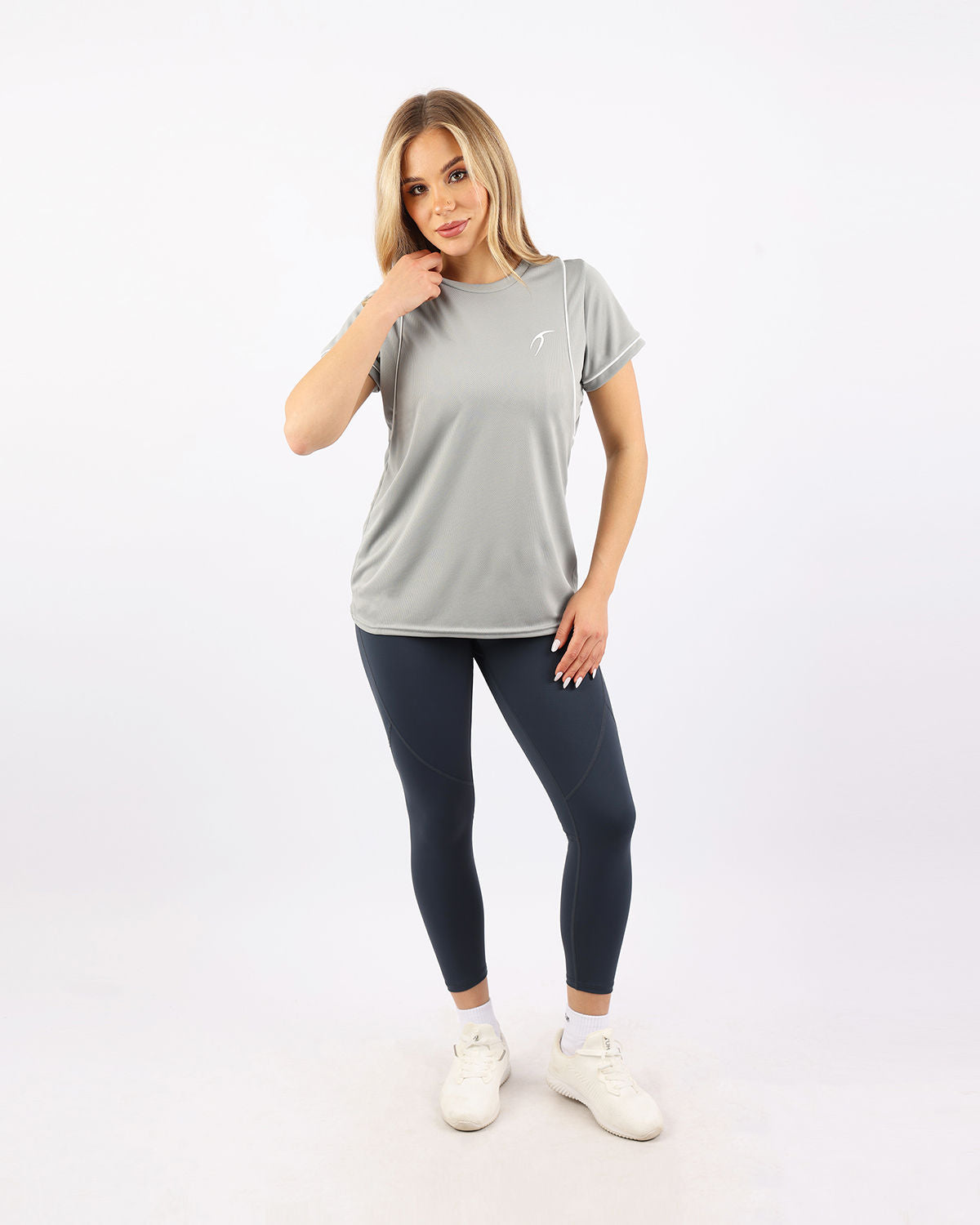 Ultra-Soft Cropped Gray T-Shirt-Atum -8992656