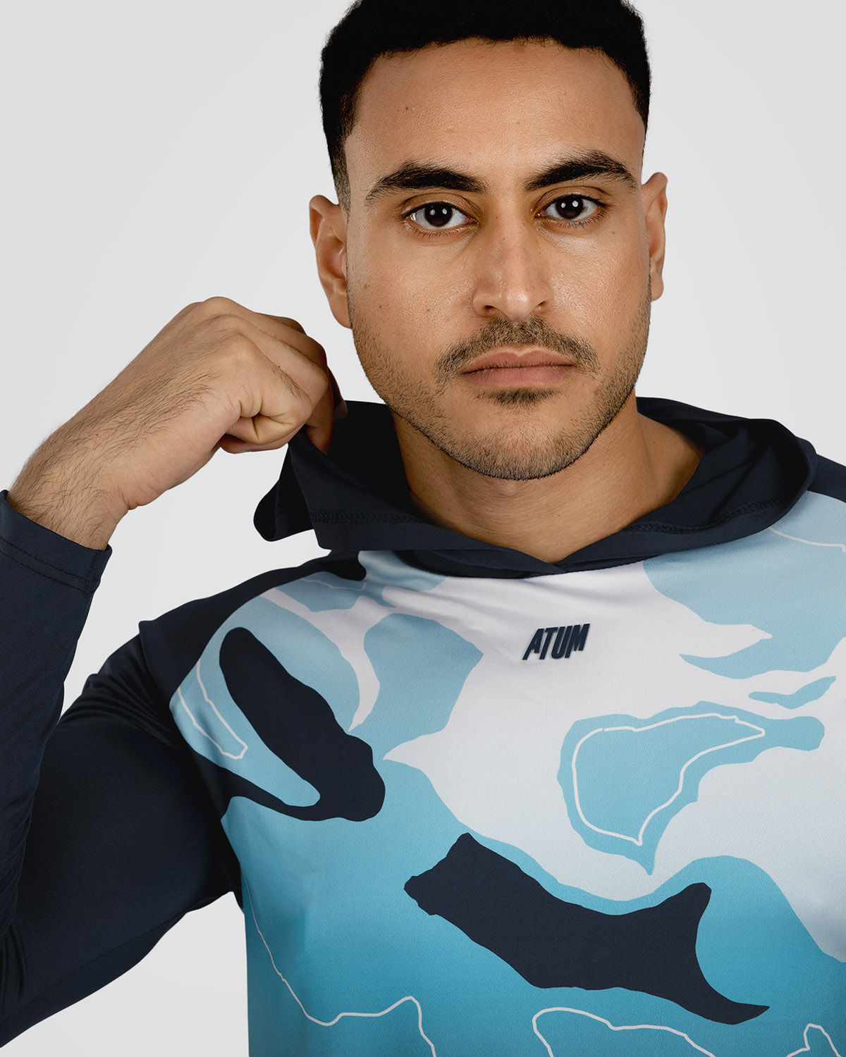 Photo by ð—”ð—§ð—¨ð— SPORTSWEAR ® on December 20, 2022. May be an image of 1 man wear navy training t-shirt.