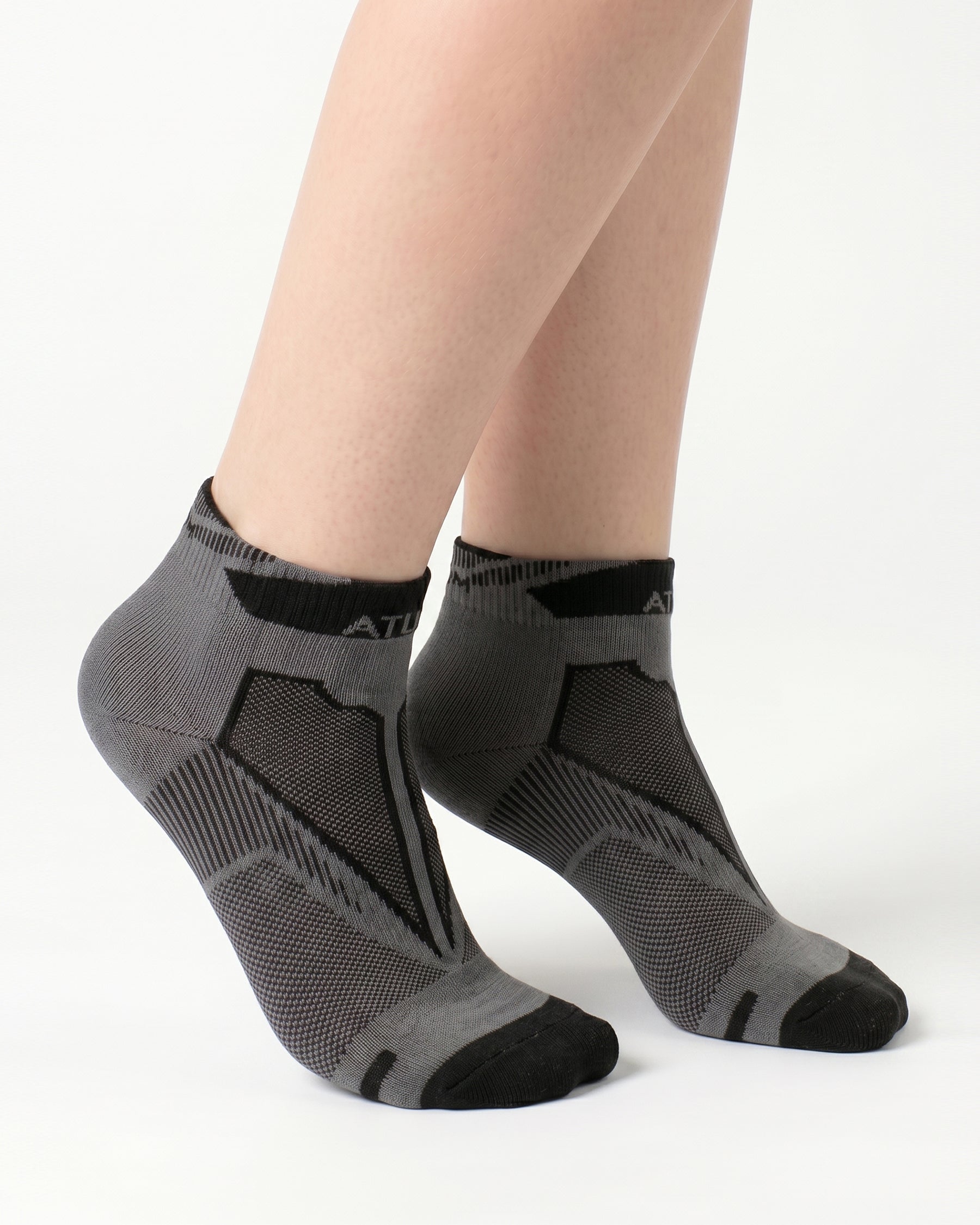 Adults Unisex Low-Cut Gray Training Socks