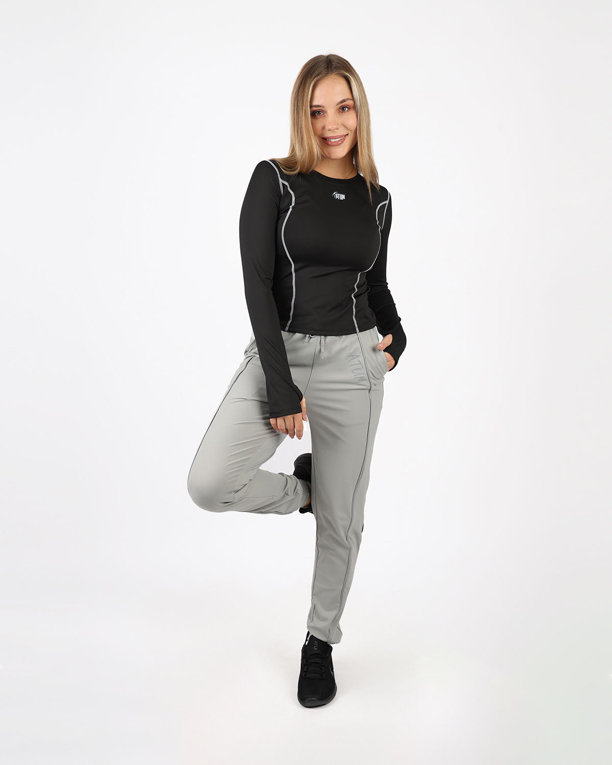 Streamline Long Slevess Women's Black Top-Atum -98446295