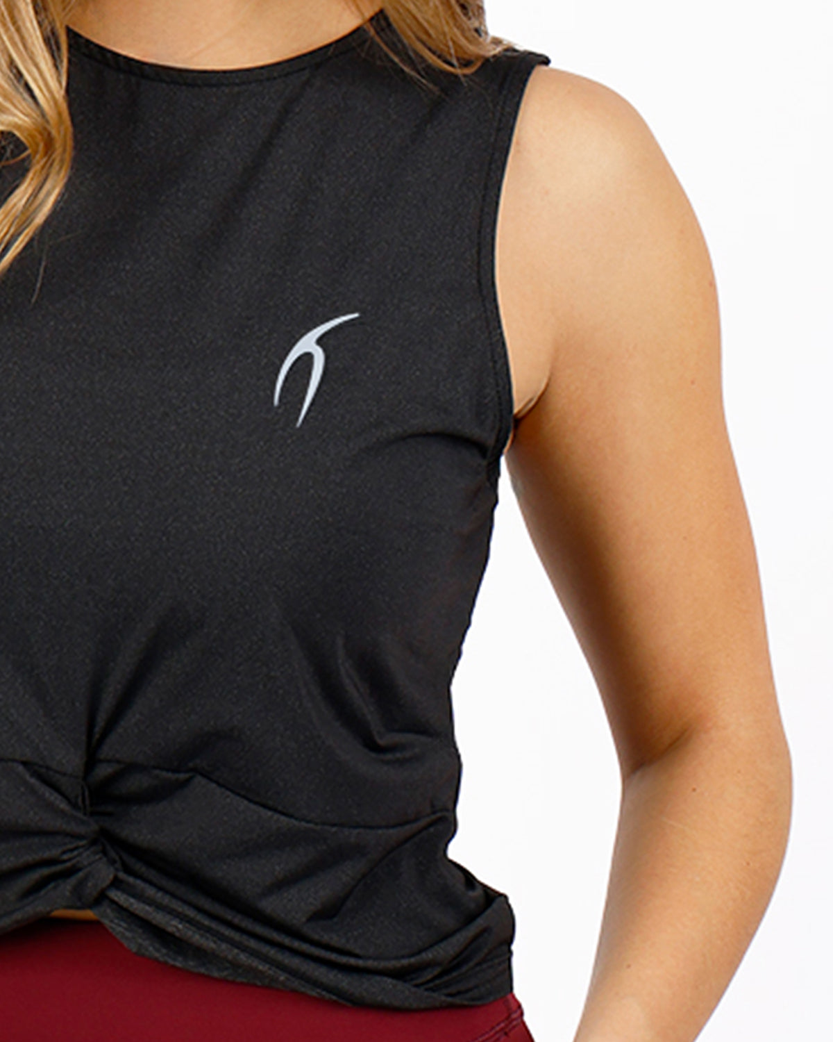YOGA Twist Cropped Black Tank Top-Atum -65541025