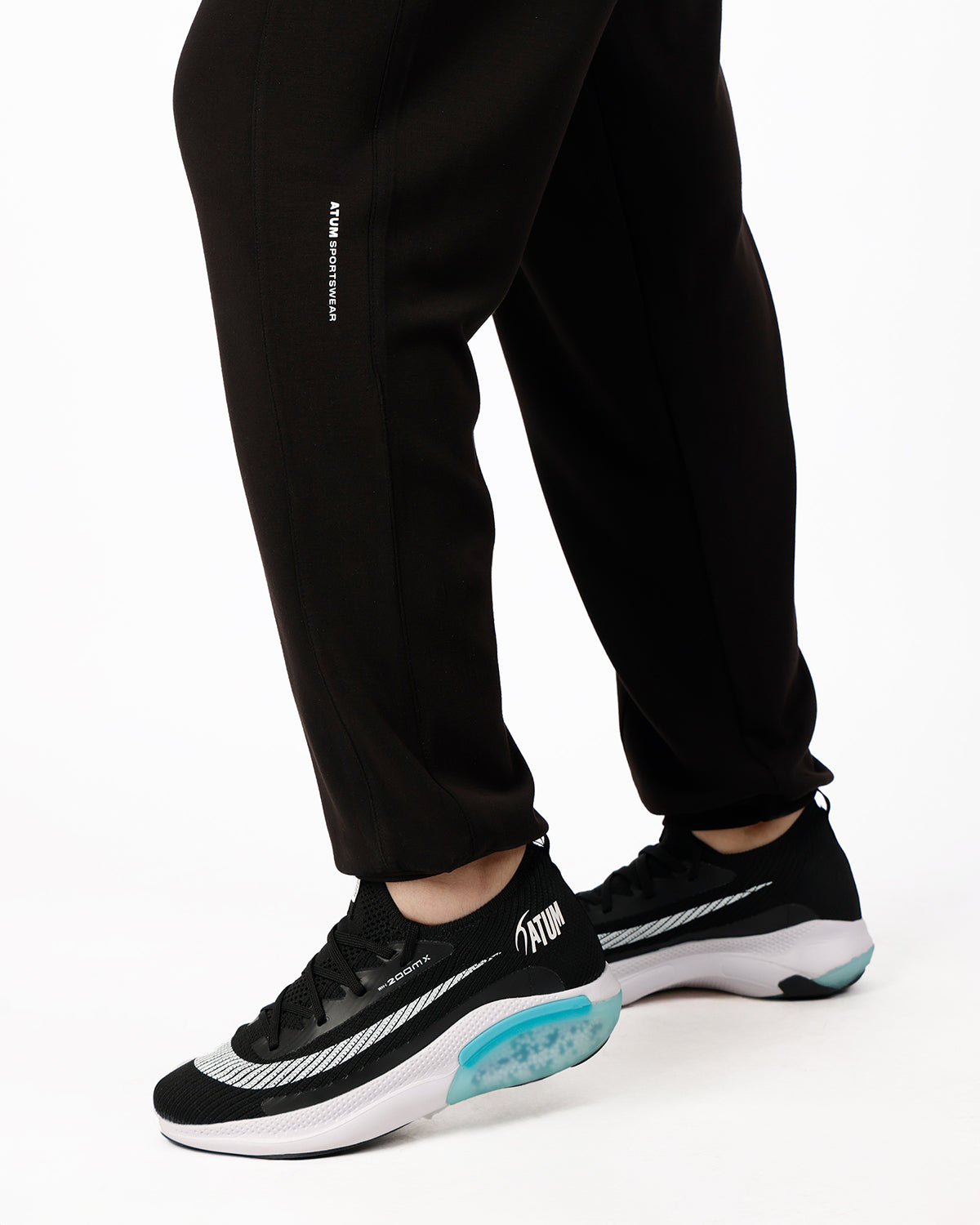 Relaxed Motion Black Pants-Atum -45888598