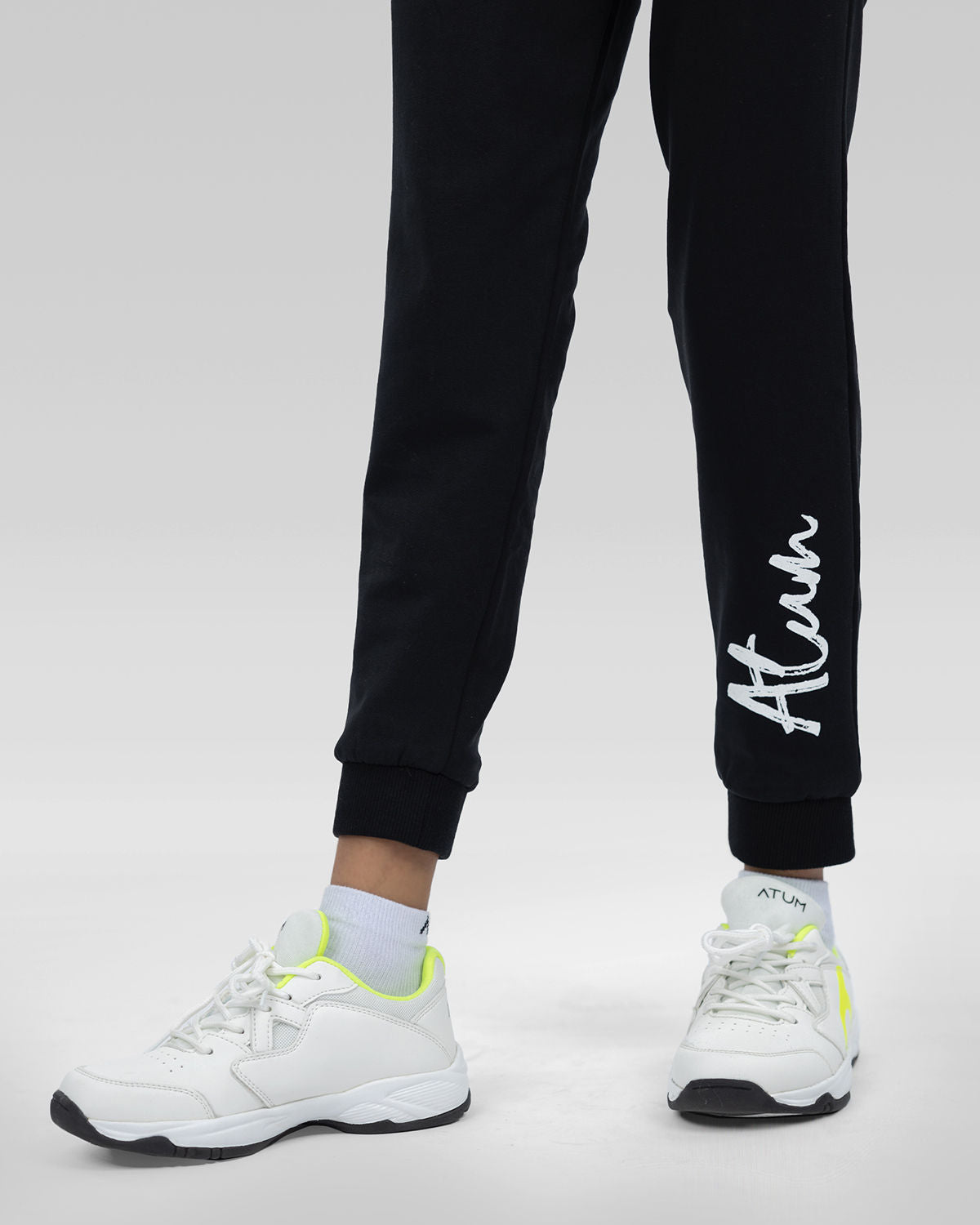 Smooth Girls Black Sweatpants-Atum -2120889