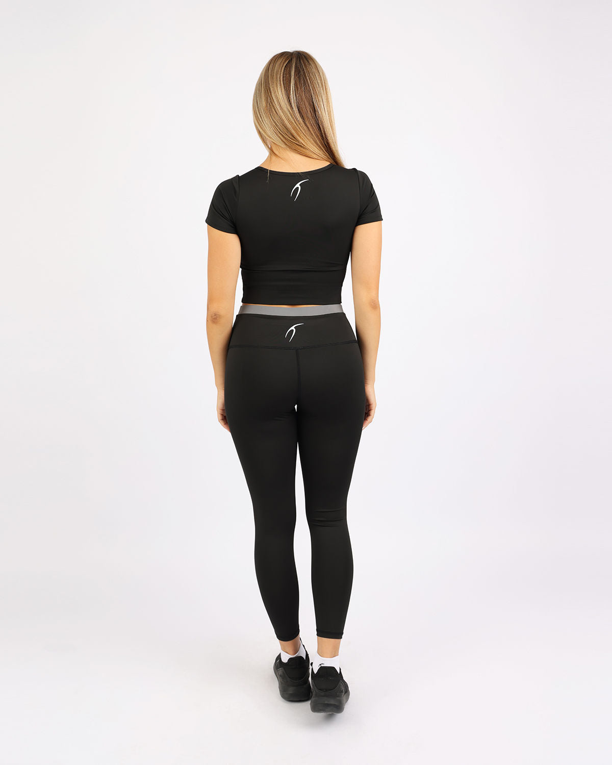 Serenity Sculpt Black Crop Top-Atum -17037721