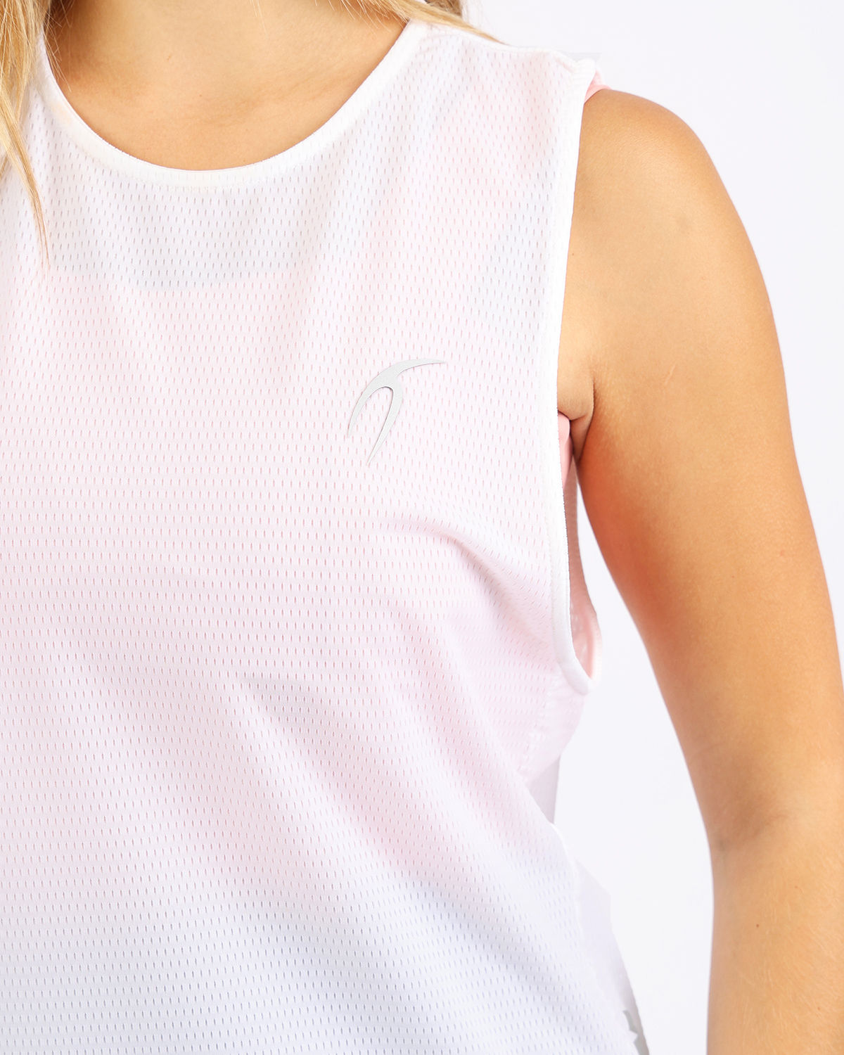 Victory Sleeveless White Tank Top-Atum -25733279