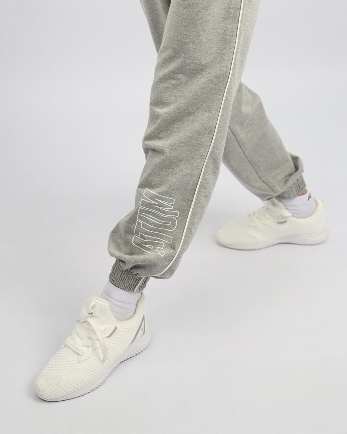 Women's Essential Gray Sweatpants-Atum -71408974